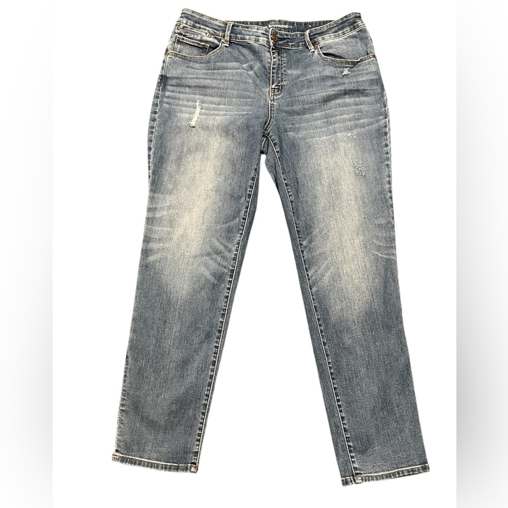 Chico's Women’s Platinum Boyfriend Jeans Denim
Distressed Stretch Chicos 2/12